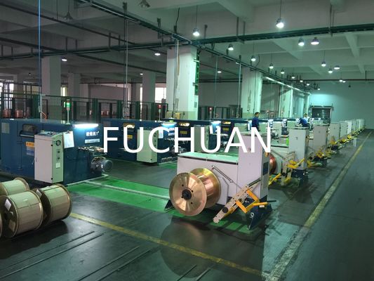 A torção do dobro do fio de cobre que ajunta o ativo múltiplo das bobinas do desenho da máquina paga fora