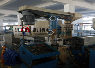 Máquina de isolamento plástica da extrusora do fio com diâmetro 60mm do parafuso 600 m/minuto