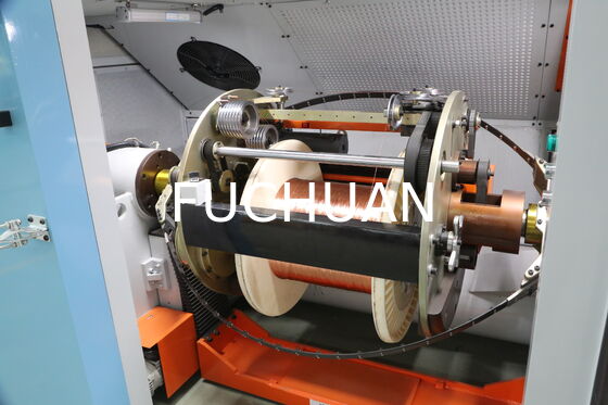 Máquina robusta de agrupamento de torção dupla com fácil integração e manutenção simplificada das operações de cabos